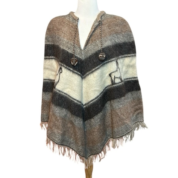 Vintage Quiaqueno Brown Tan Fringe Alpaca Llama Wool Poncho Pom Pom drawstring - Picture 2 of 15